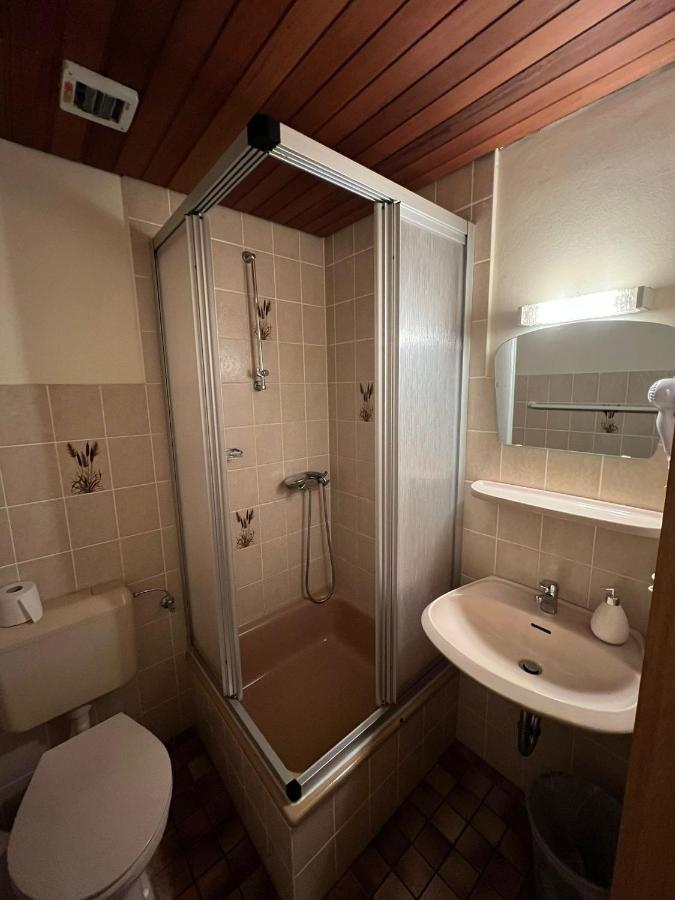 Hotel Restaurant Yamas Im Haus Waldesruh Nettetal Esterno foto